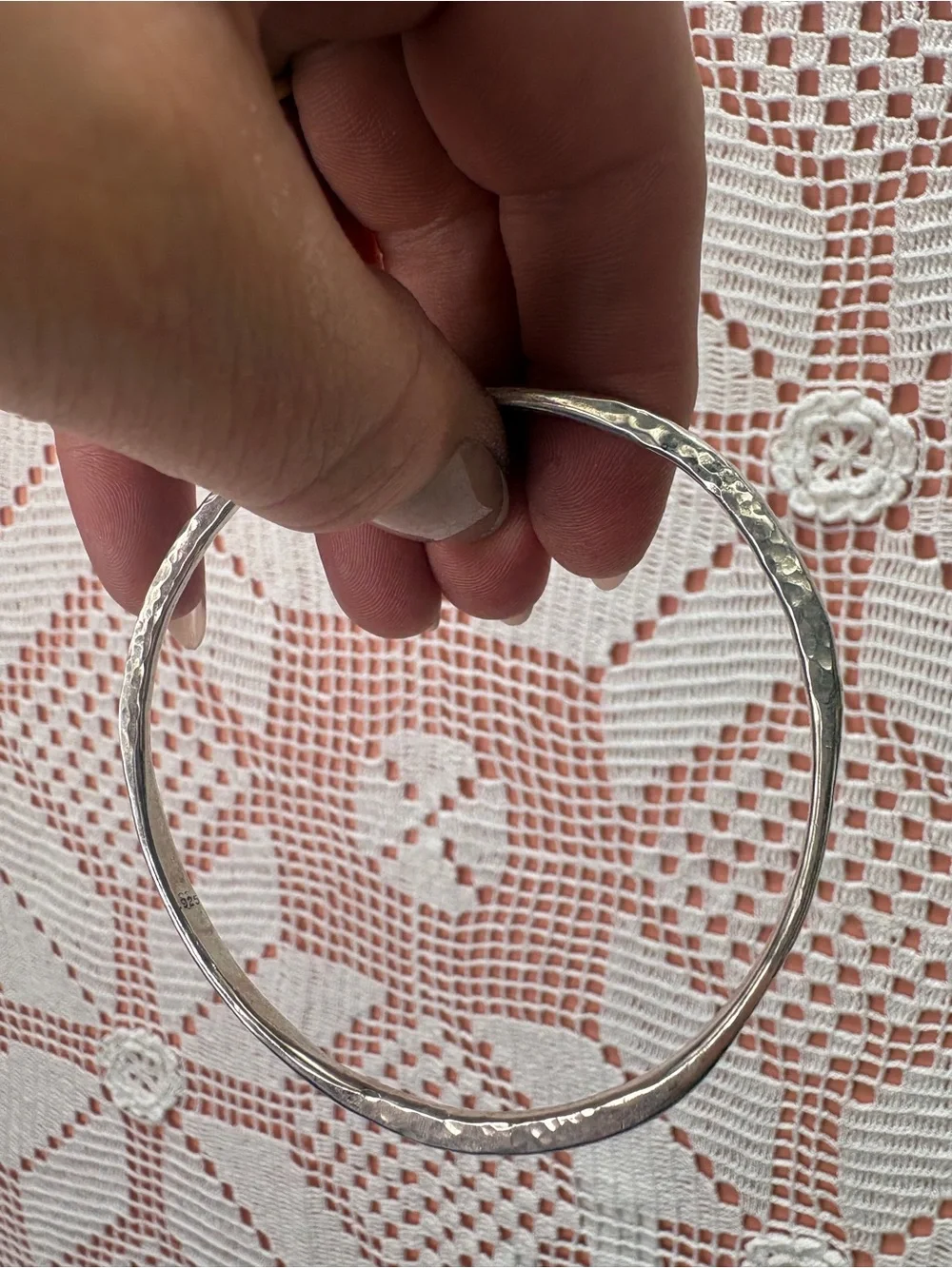 Sterling silver bangle bracelet marked 925 - Picture 5 of 6